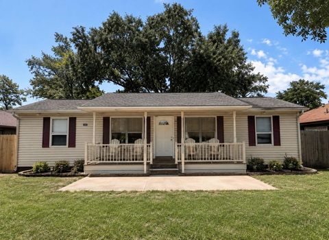Photo of 10415 Norton Drive, Houston, TX 77043 (MLS # 39572170)