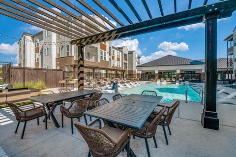 Photo of 2201 Creekview Drive #1124, Waco, TX 76711 (MLS # 64145136)