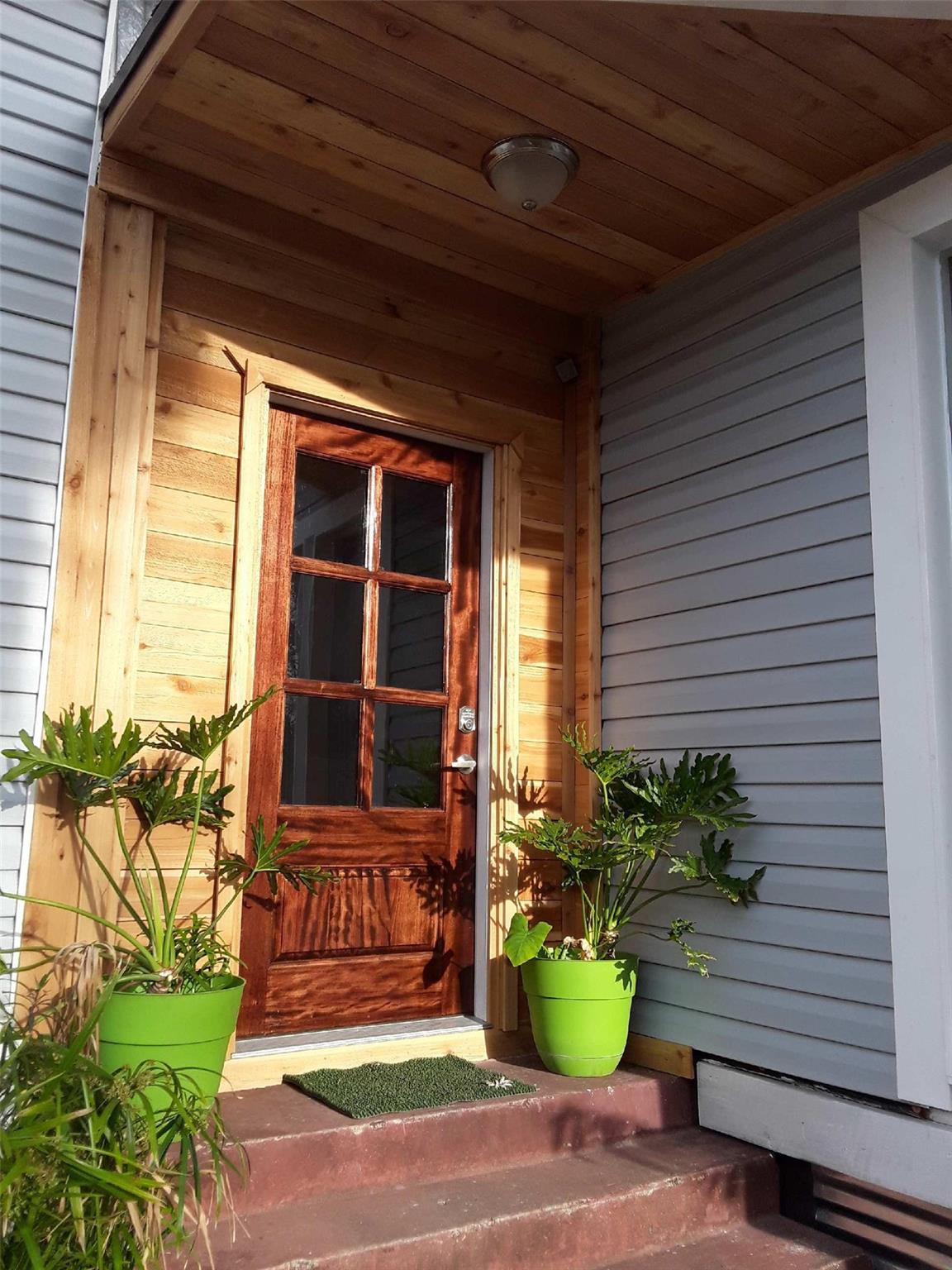 1907 Fletcher St Street N