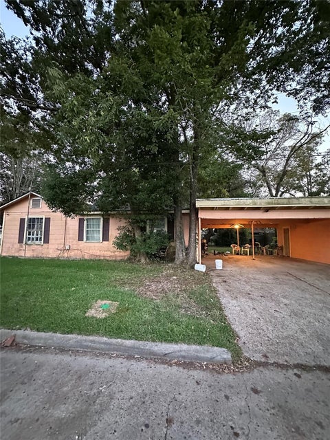 Photo of 419 Maryland Street, Liberty, TX 77575 (MLS # 2736559)