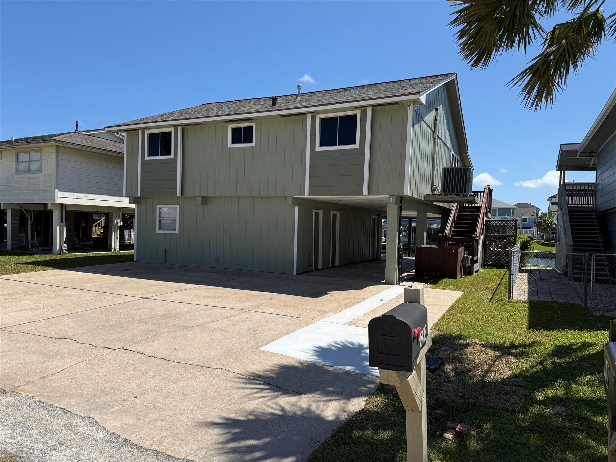 969 Bonita Street