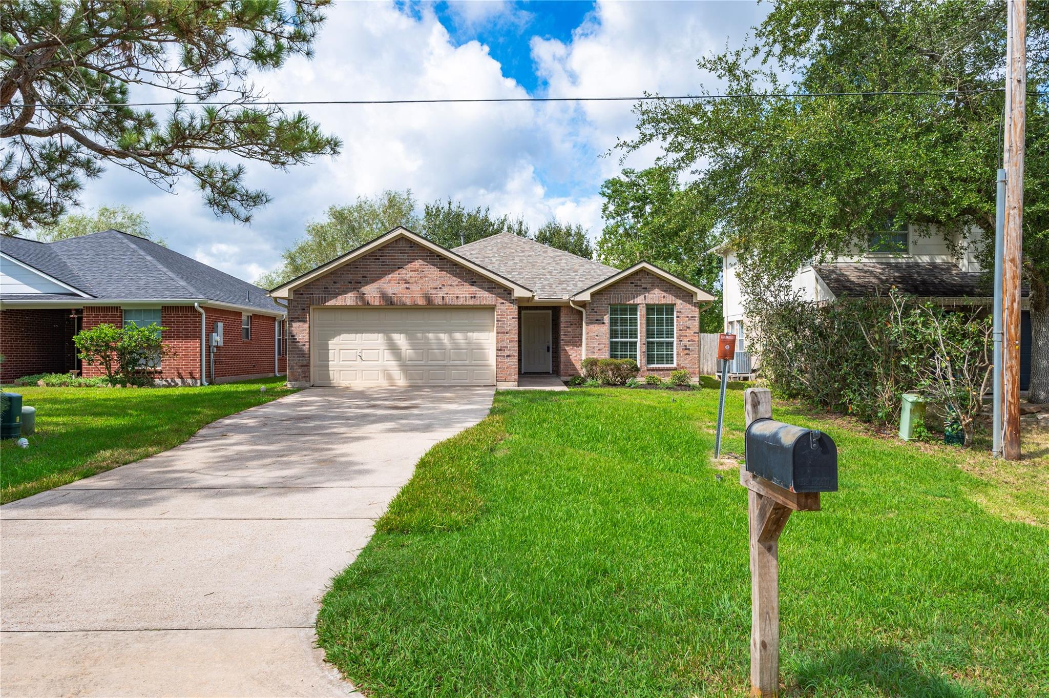 4337 Country Club Drive