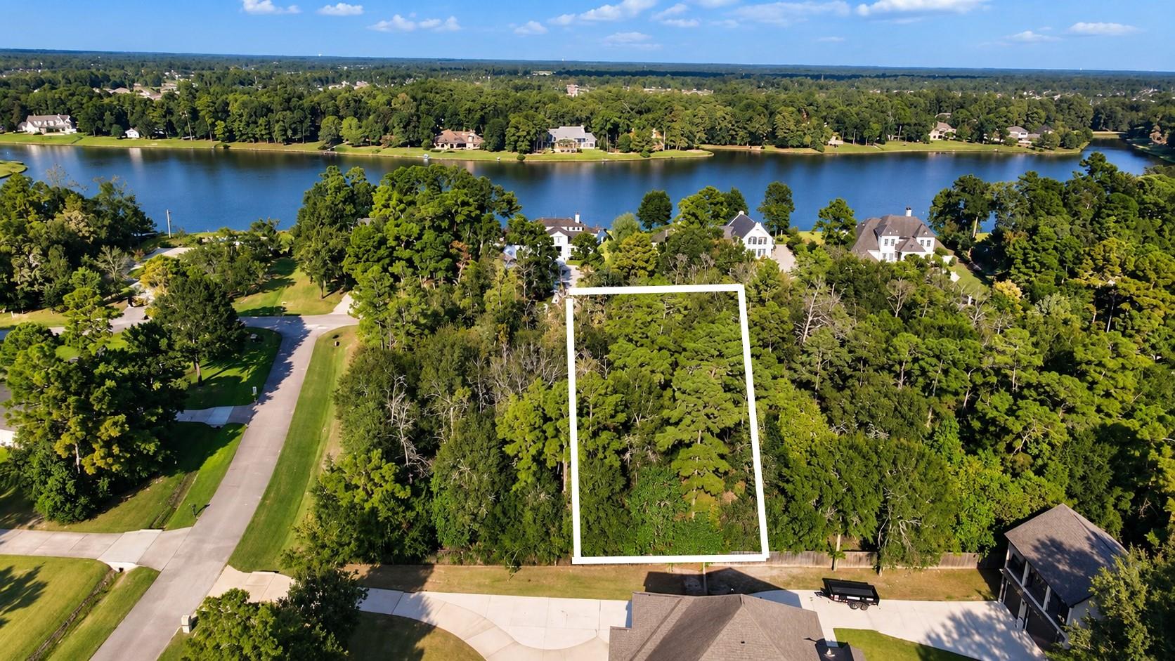 3211 W Benders Landing
