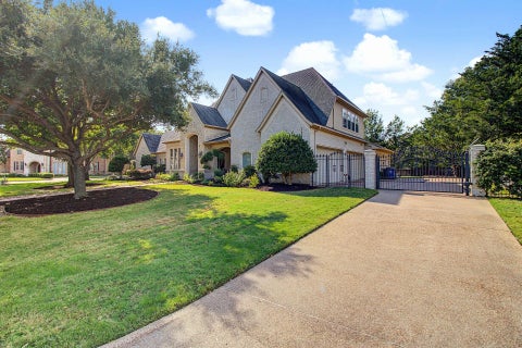 Photo of 804 Westminster Way, Southlake, TX 76092 (MLS # 50870481)