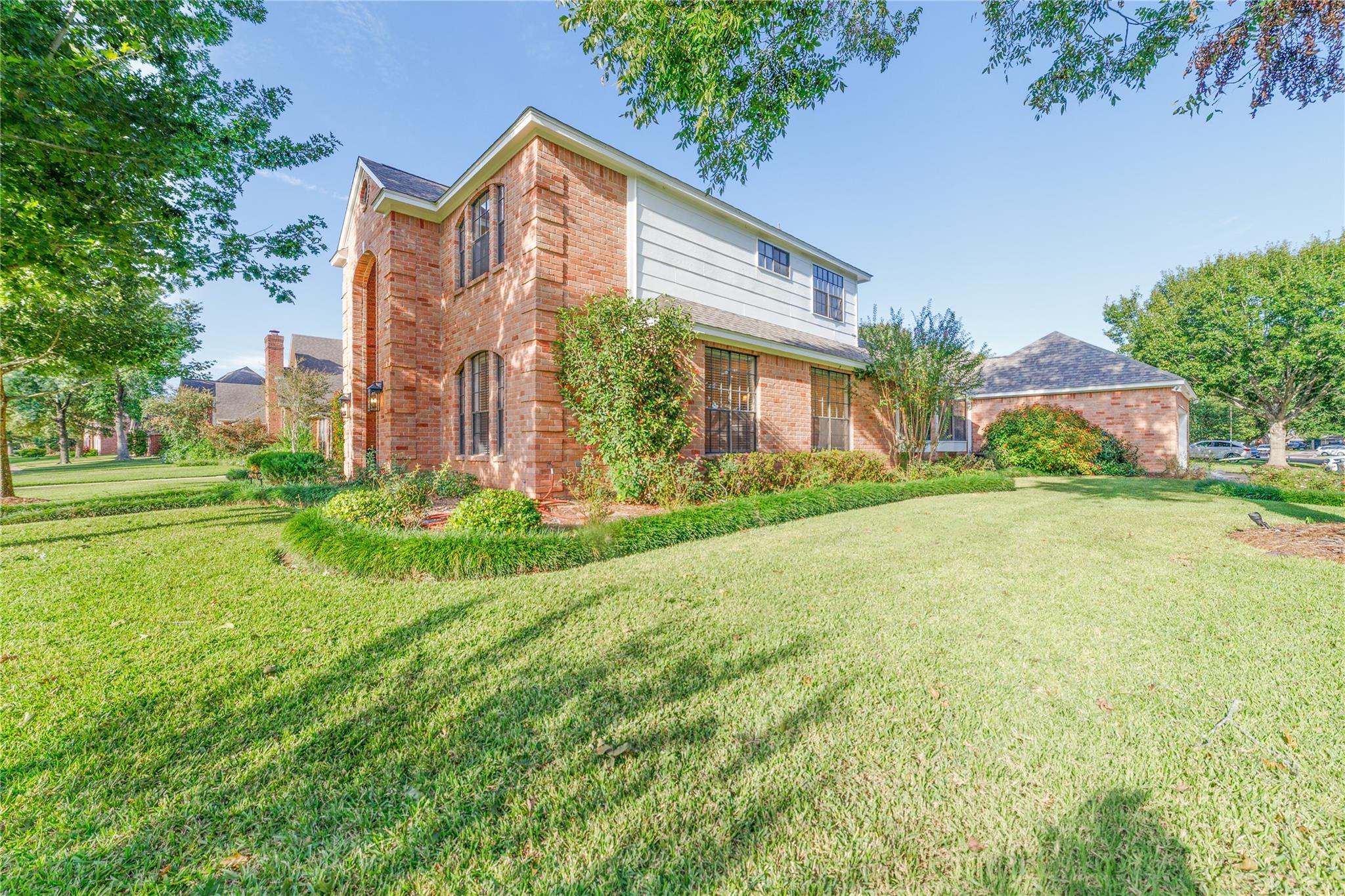 2006 Woodland Drive