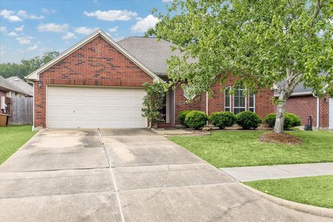 Photo of 1419 Almond Brook Lane, Houston, TX 77062 (MLS # 72968100)