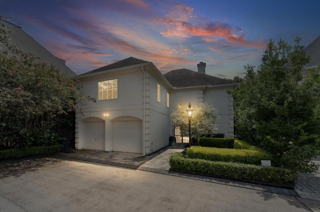 Photo of 7 Marilane Street, Houston, TX 77007 (MLS # 87262073)