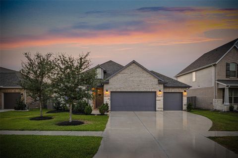 Photo of 18931 Lynnwood Crest Drive, Manvel, TX 77578 (MLS # 78237927)