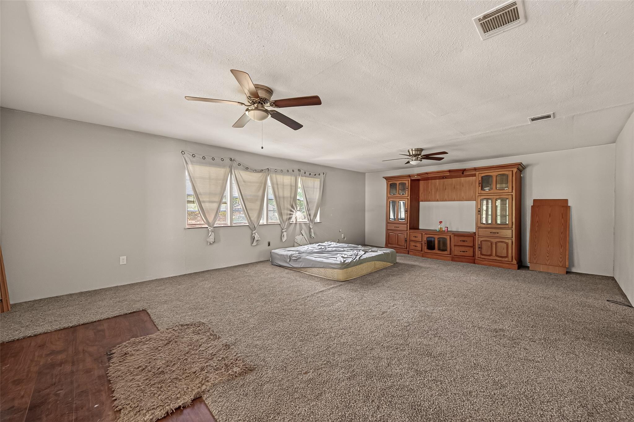25080 Lakeshore Drive