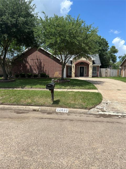 Homes For Rent - 22810 Braken Carter Lane<br/> Katy, TX 77449