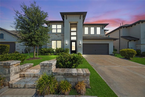 Photo of 9511 Shaded Tree Drive, Missouri City, TX 77459 (MLS # 33848074)