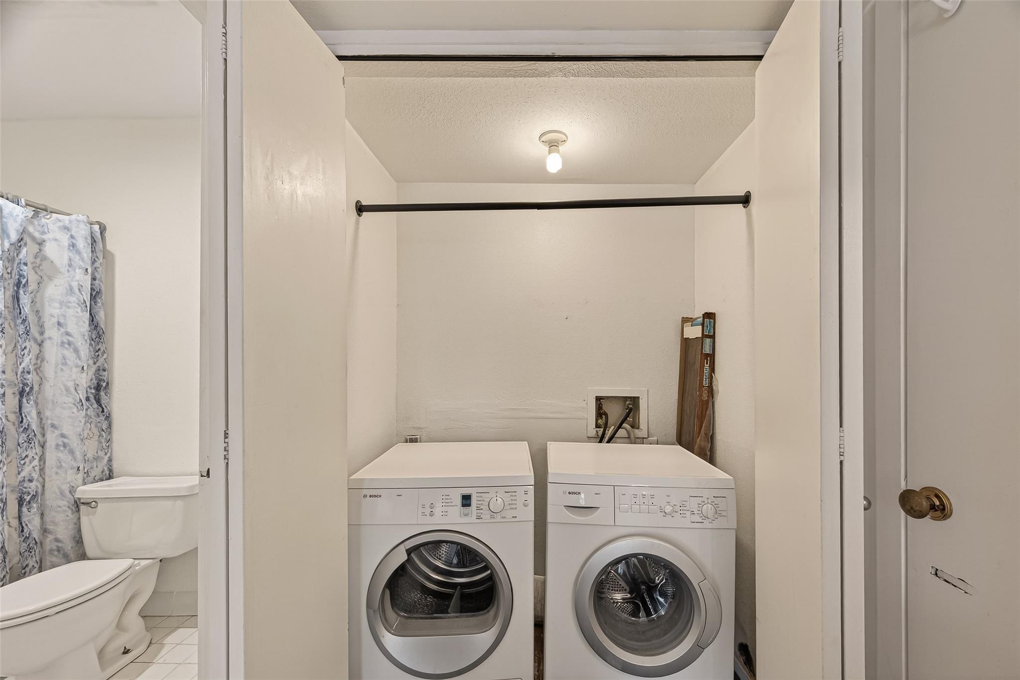 Houston, Texas 77057, United States, 1 Bedroom Bedrooms, ,1 BathroomBathrooms,Residential,Active,208120