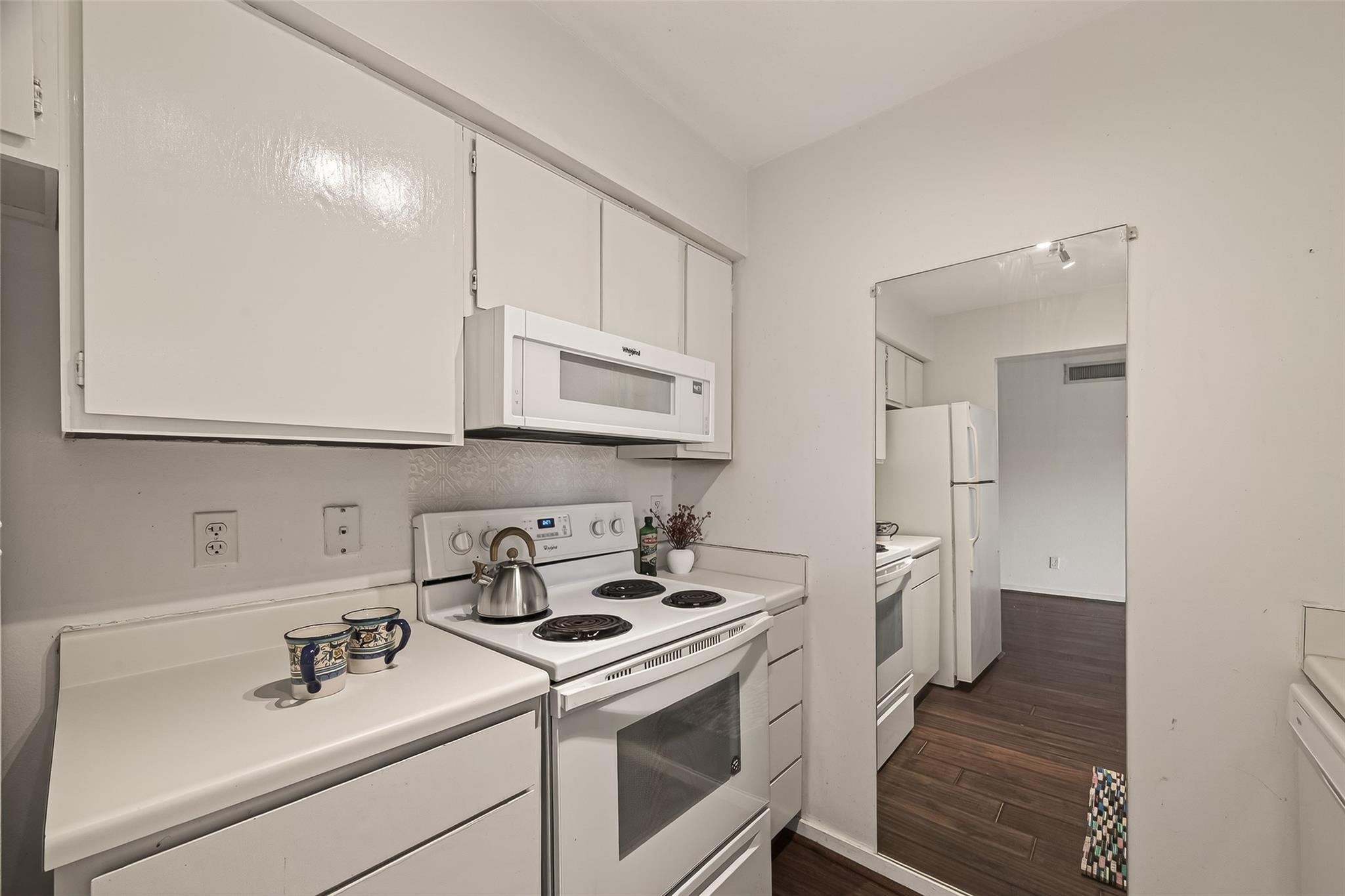 Houston, Texas 77057, United States, 1 Bedroom Bedrooms, ,1 BathroomBathrooms,Residential,Active,208120