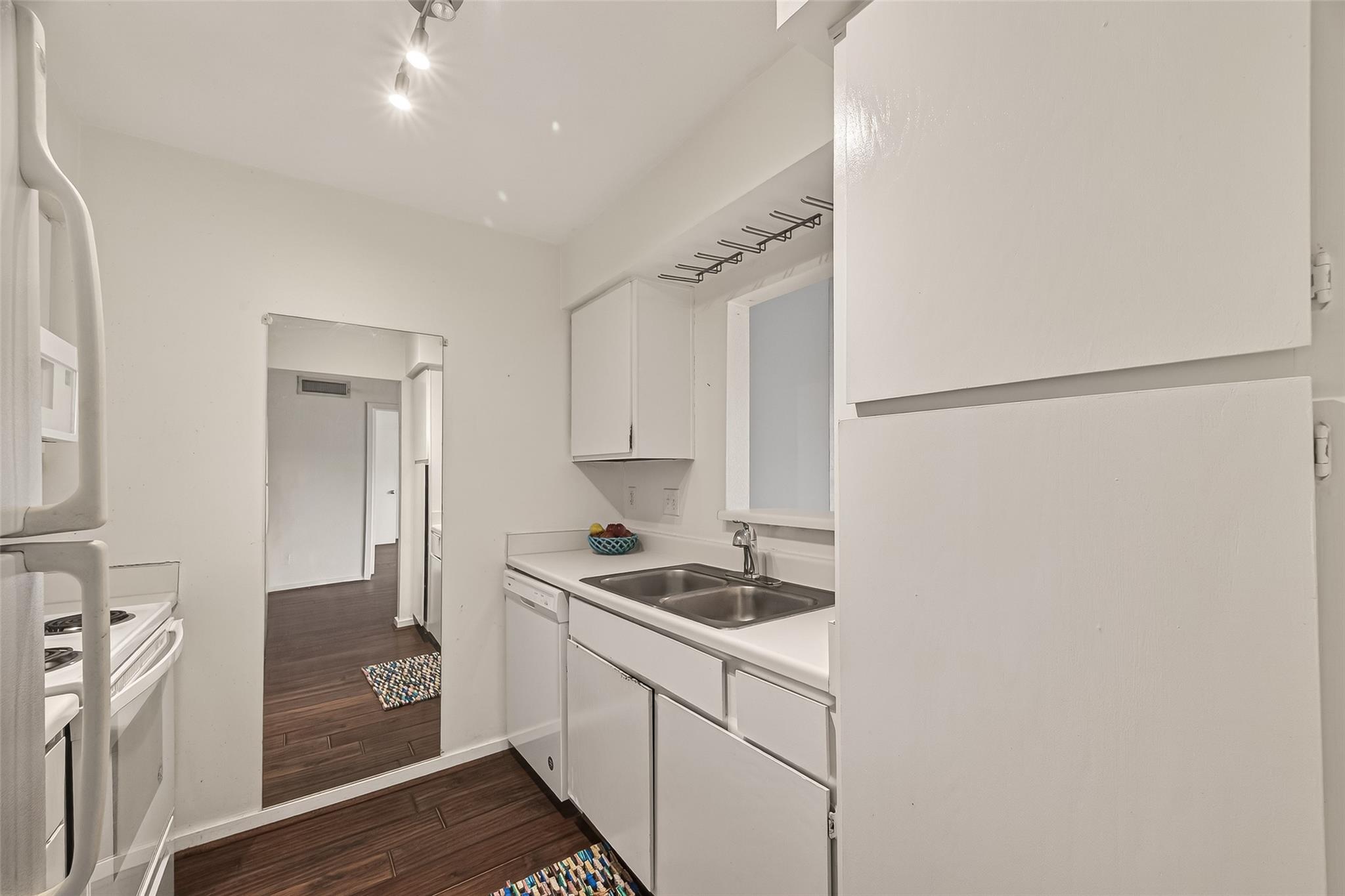 Houston, Texas 77057, United States, 1 Bedroom Bedrooms, ,1 BathroomBathrooms,Residential,Active,208120