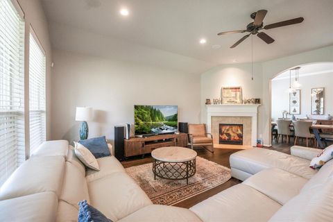 Photo of 25227 Hawthorne Blossom Drive, Spring, TX 77389 (MLS # 14672030)
