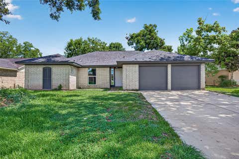 Photo of 509 Southern Oaks Drive, Lake Jackson, TX 77566 (MLS # 16802924)