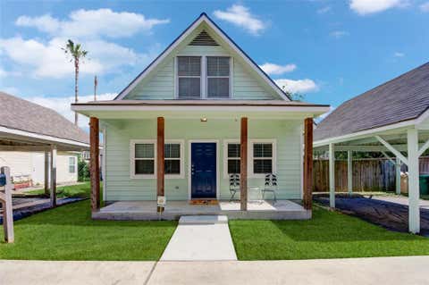 Photo of 1310 Asbury Street, Houston, TX 77007 (MLS # 43186059)