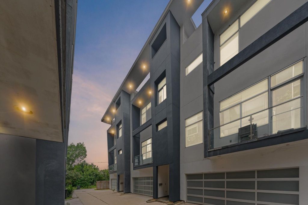 Photo of 5228 Maxie Street #B, Houston, TX 77007 (MLS # 45686594)