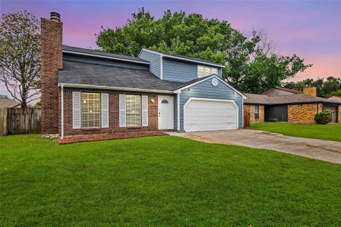 Photo of 15830 Pipers View Drive, Houston, TX 77598 (MLS # 51247165)