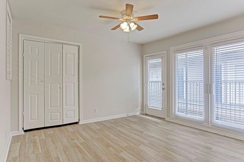 Photo of 2202 Park Street #5, Houston, TX 77019 (MLS # 3181135)