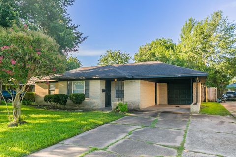 Photo of 6609 Imogene Street, Houston, TX 77074 (MLS # 77070493)
