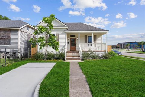 Photo of 1512 Jack Johnson Boulevard, Galveston, TX 77550 (MLS # 43552551)