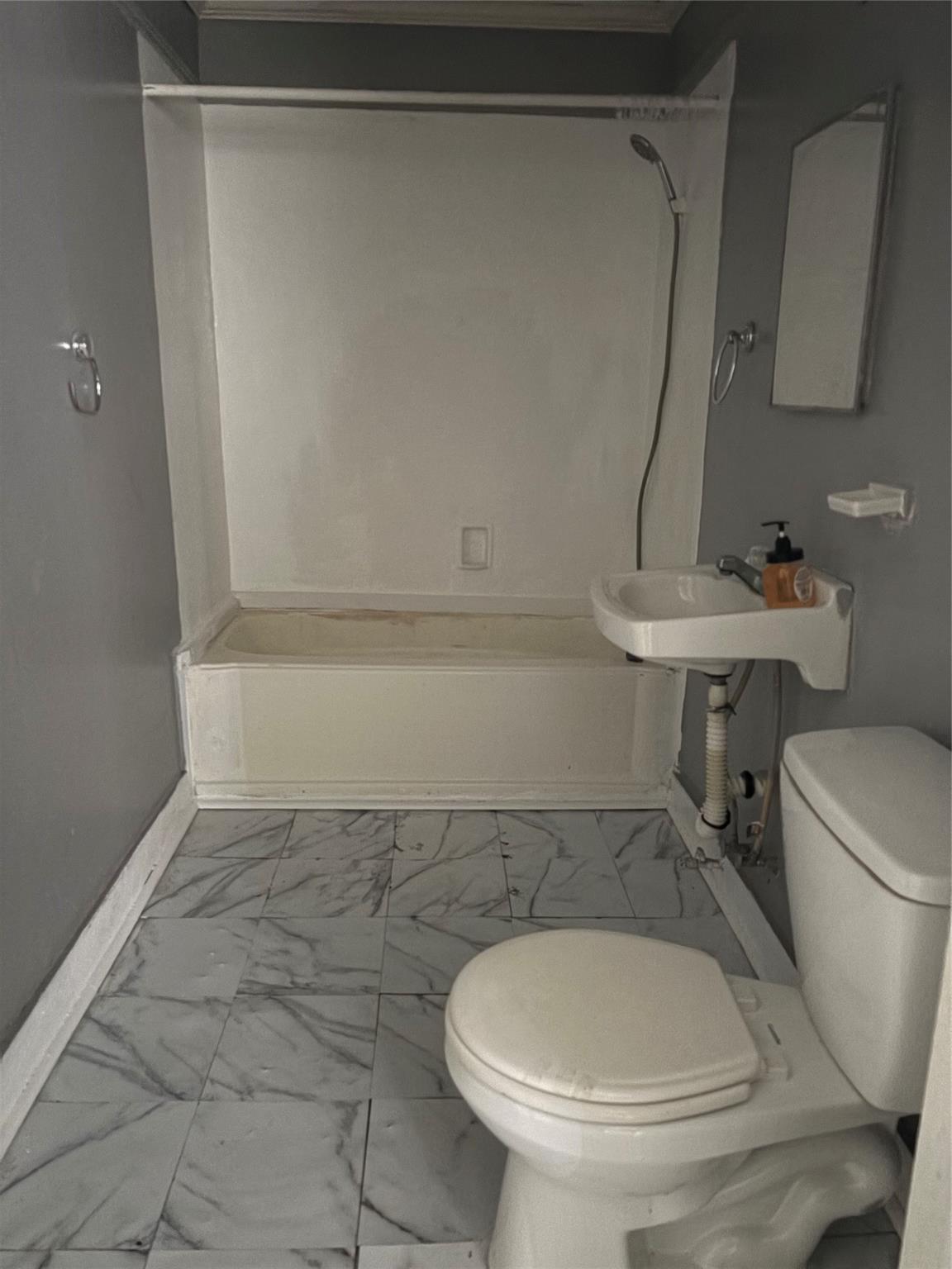 715 W 4th Street
