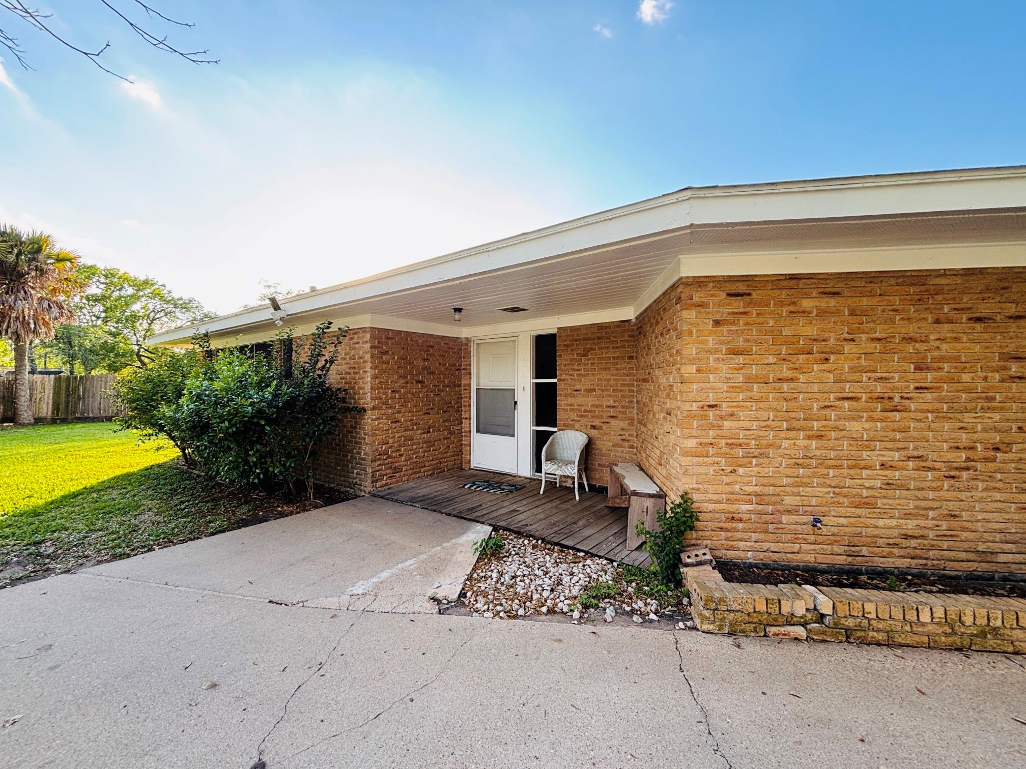 4901 Timber Lane