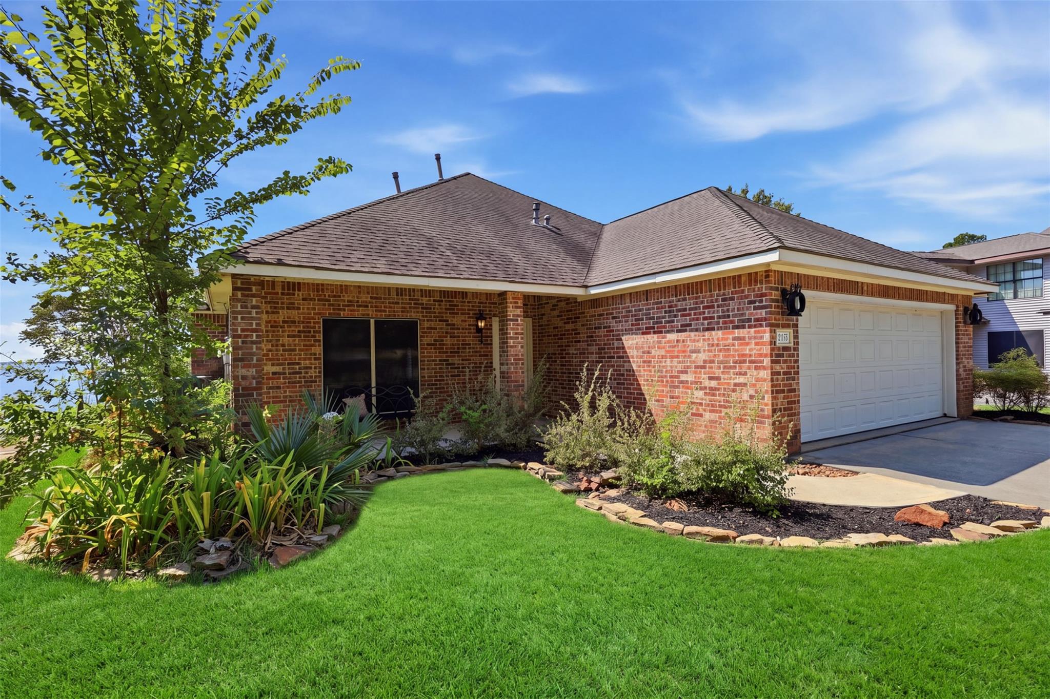 16457 Hunters Trail