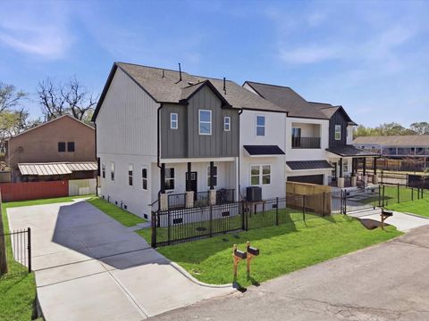 Photo of 2306 Langley Road, Houston, TX 77093 (MLS # 87453610)