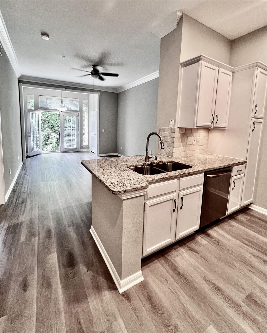 Photo of 5353 Memorial Drive Dr #4075, Houston, TX 77007 (MLS # 90288936)