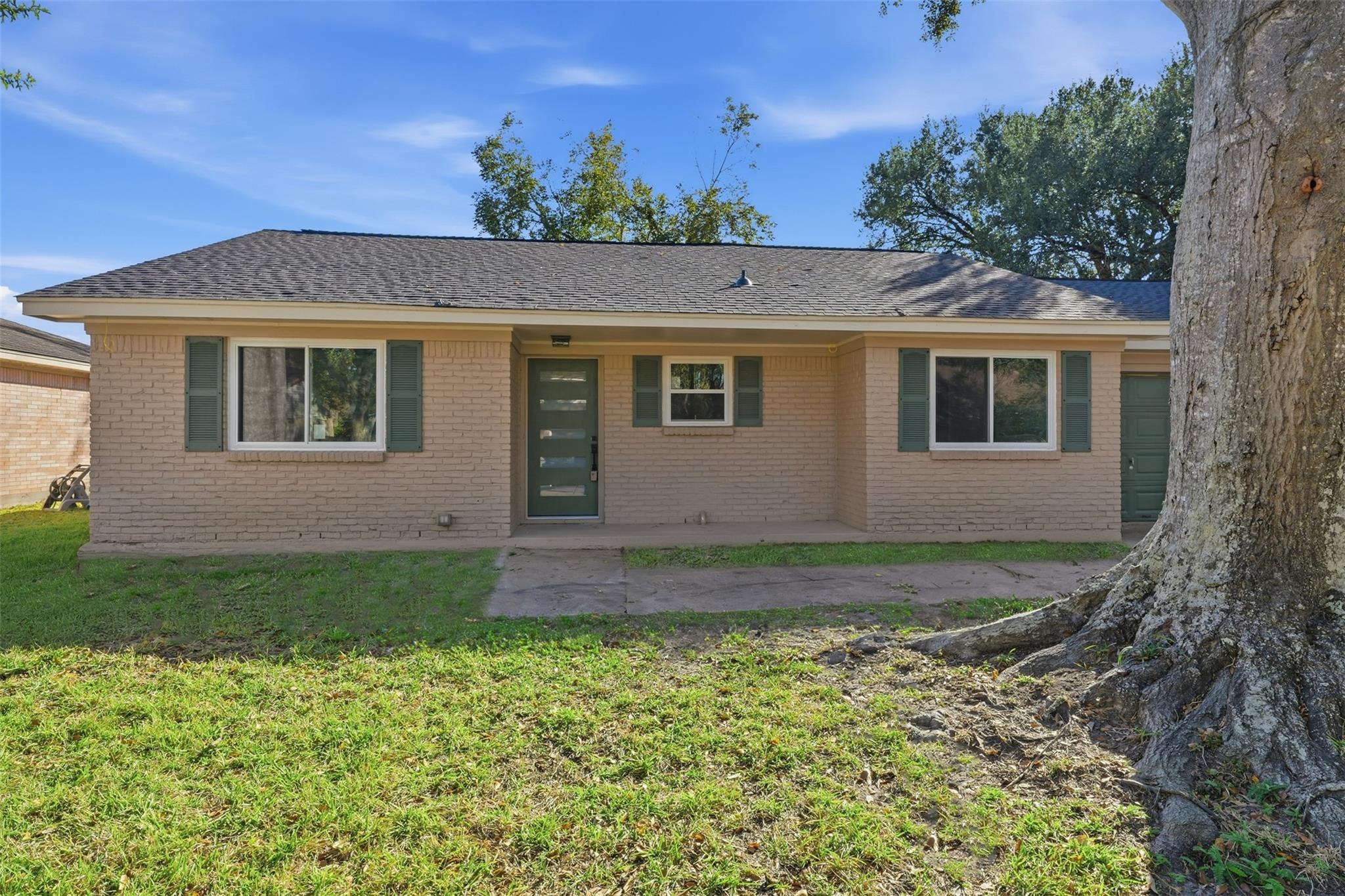 5002 Cedar Creek Drive