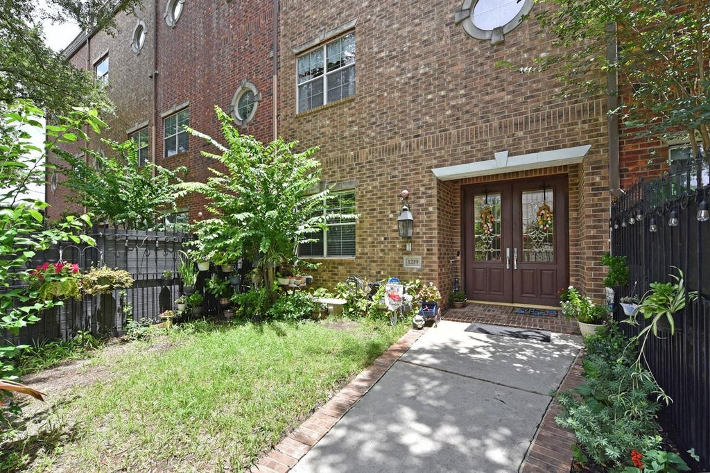 Photo of 1219 Rosedale Street, Houston, TX 77004 (MLS # 97369483)