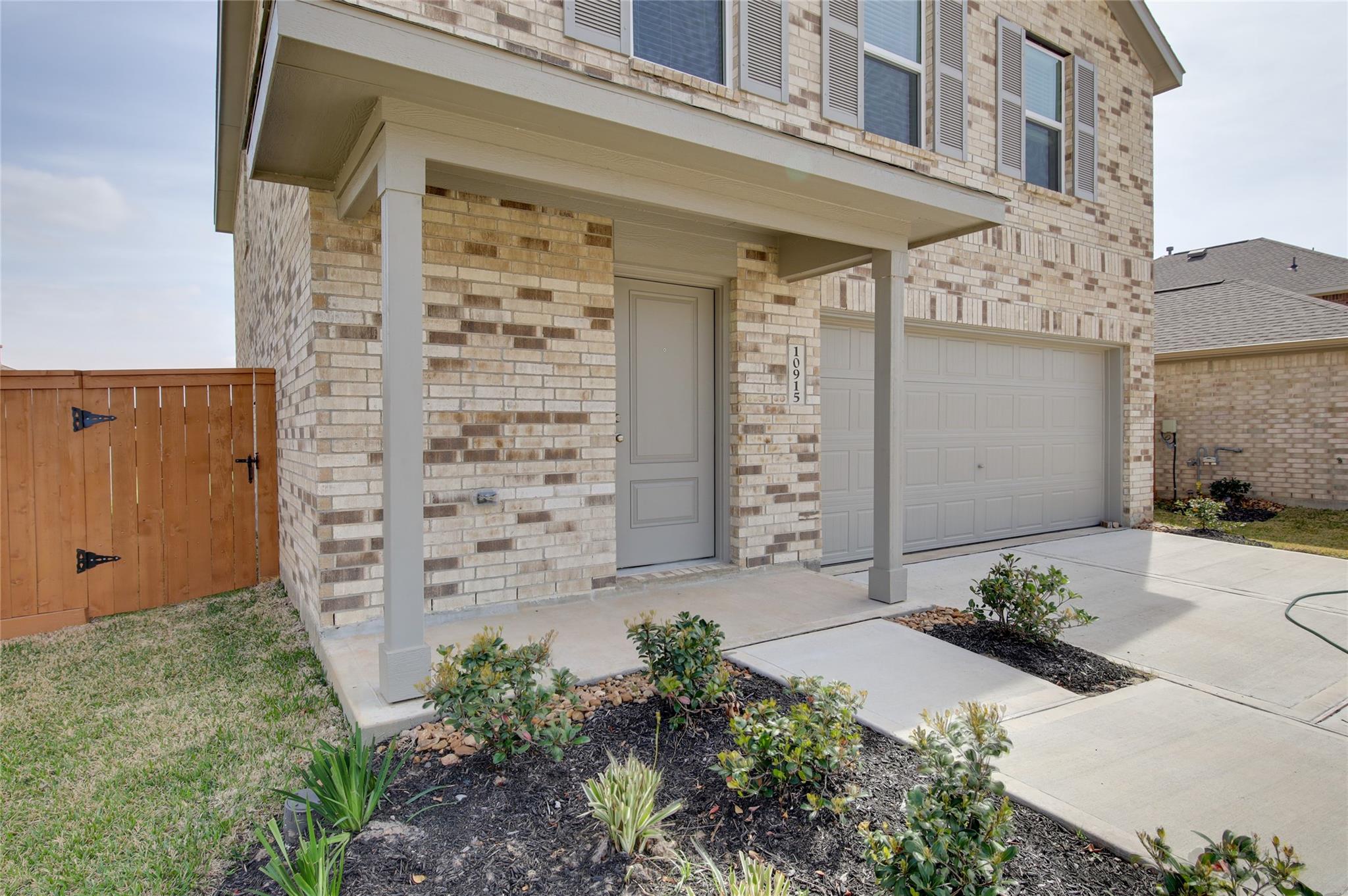 10915 Tawny Ridge