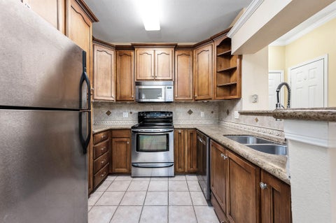 Photo of 1330 Old Spanish Trail #4209, Houston, TX 77054 (MLS # 87736933)