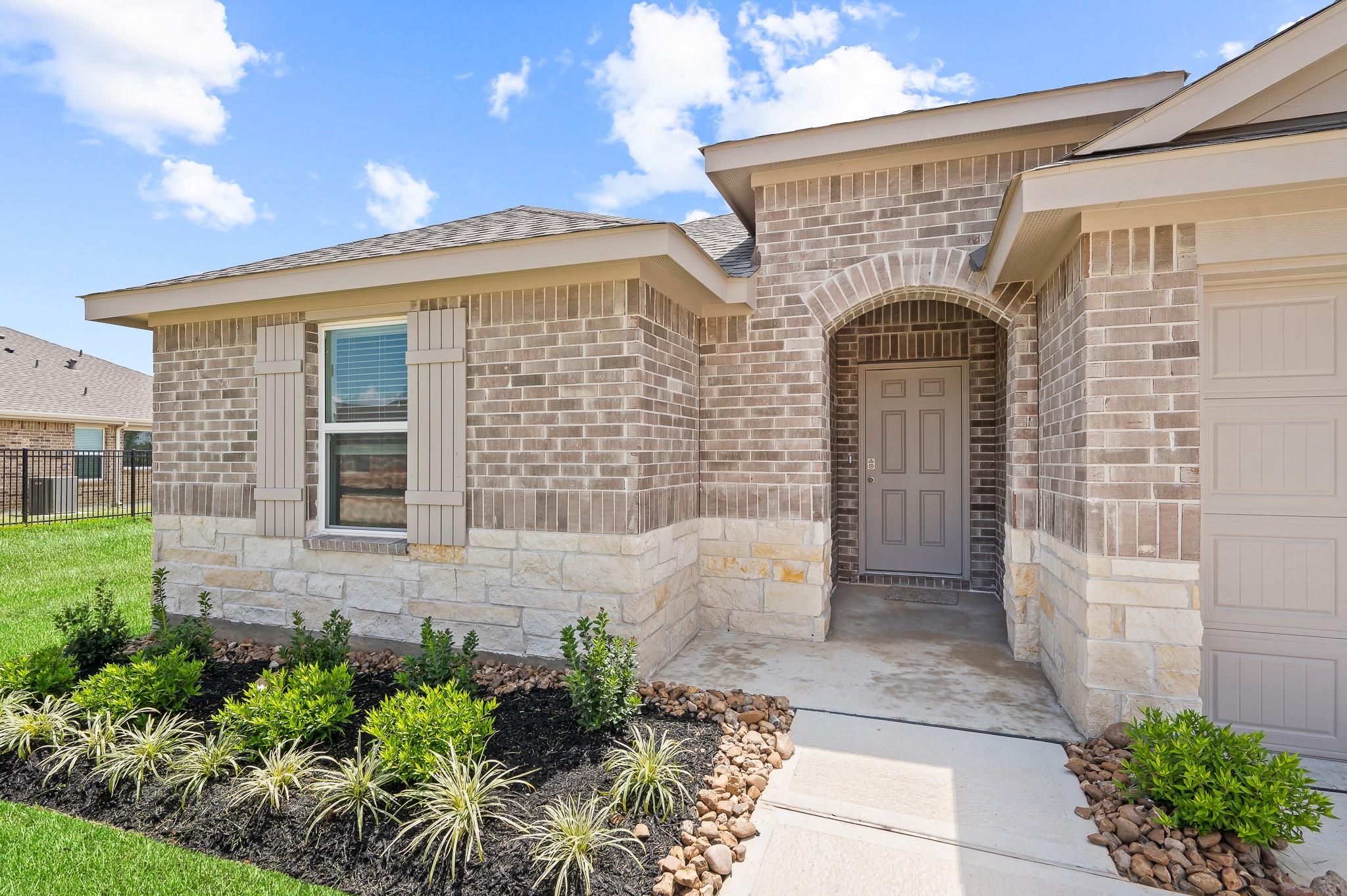 6011 Bella Breeze Dr