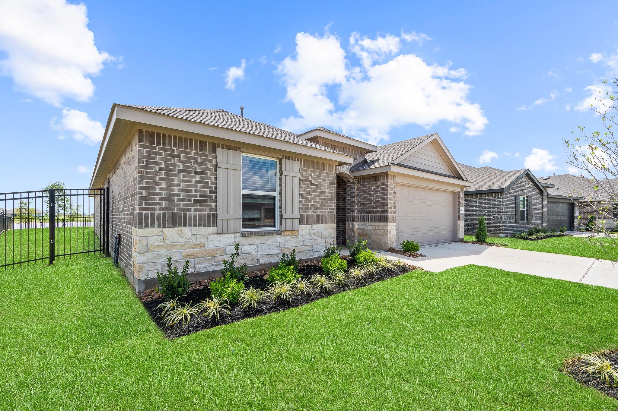 6011 Bella Breeze Dr