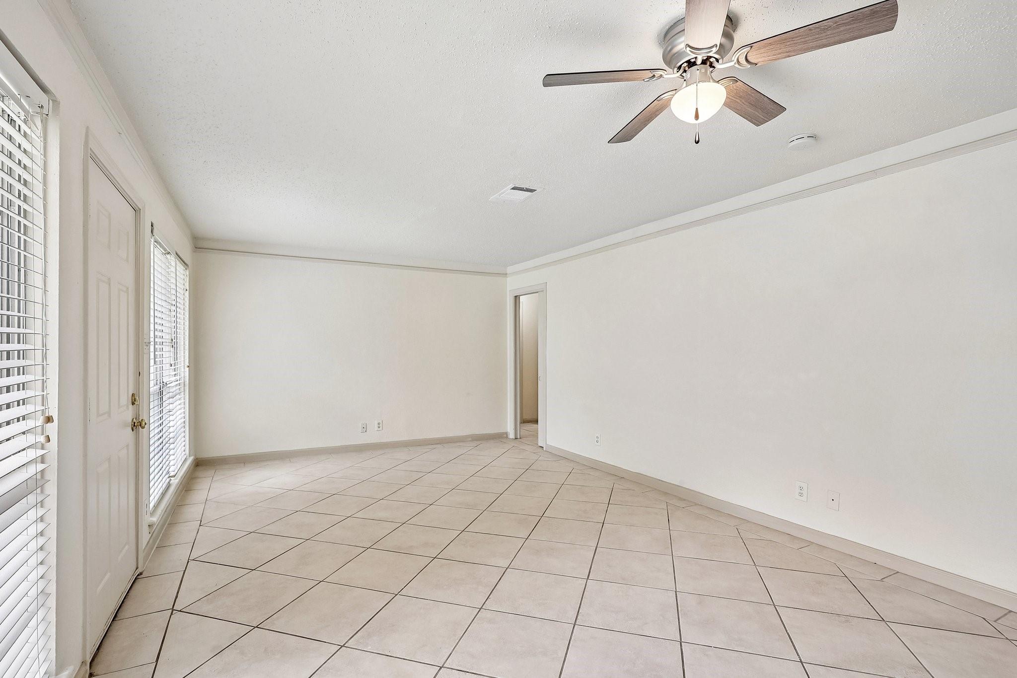 6401 Rowan Lane