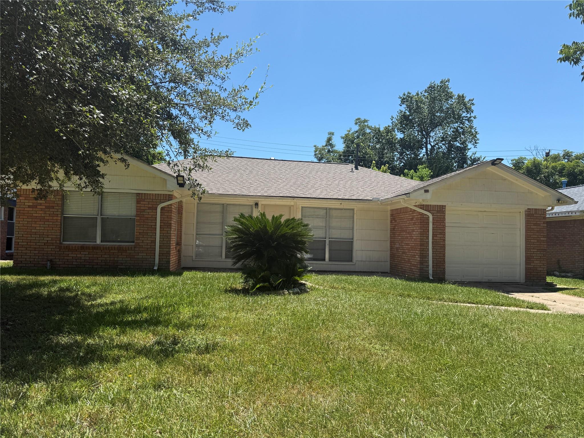 6401 Rowan Lane
