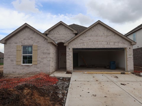 Homes For Sale - 14103 Hillier Run Drive<br/> Santa Fe, TX 77510