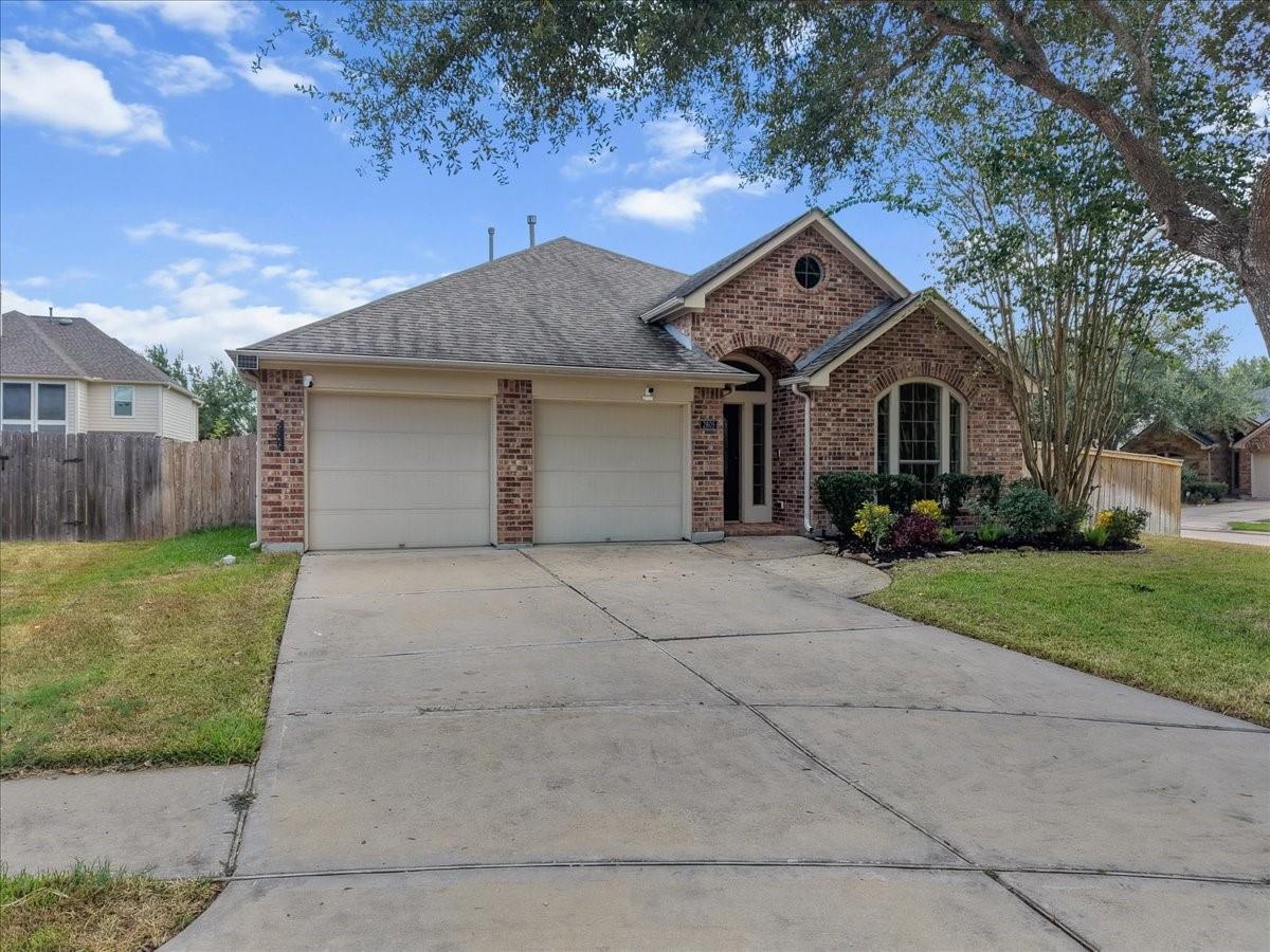 2805 Enchanted Lake Drive