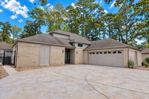 Photo of 3207 Laurel Point Court, Houston, TX 77339 (MLS # 77486447)