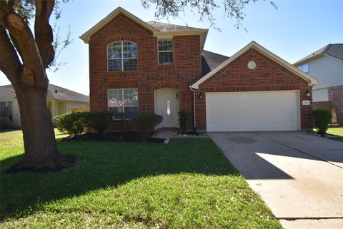 Photo of 2427 Teal Run Place Drive, Fresno, TX 77545 (MLS # 37727727)