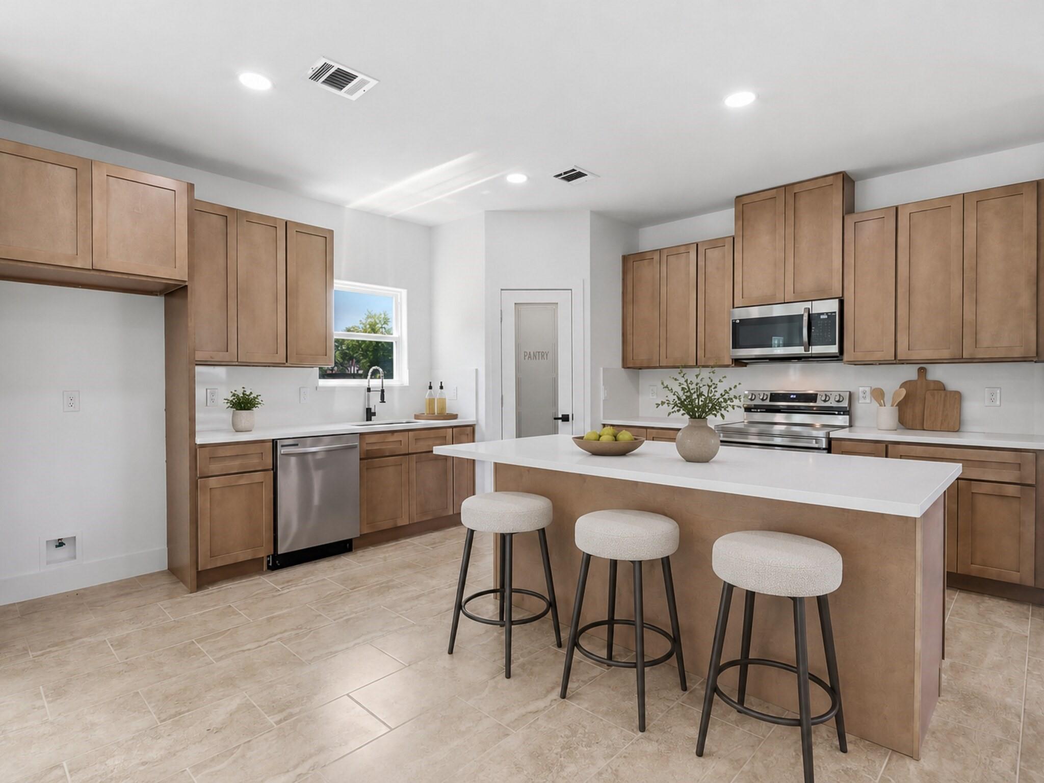 17307 Crows Nest Way