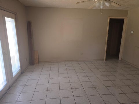 Tiny photo for 4814 Tidewater Drive, Houston, TX 77045 (MLS # 20355191)