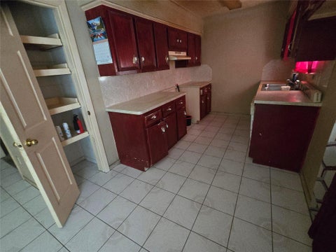 Tiny photo for 4814 Tidewater Drive, Houston, TX 77045 (MLS # 20355191)