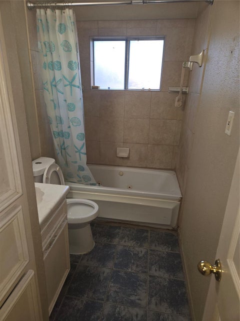 Tiny photo for 4814 Tidewater Drive, Houston, TX 77045 (MLS # 20355191)