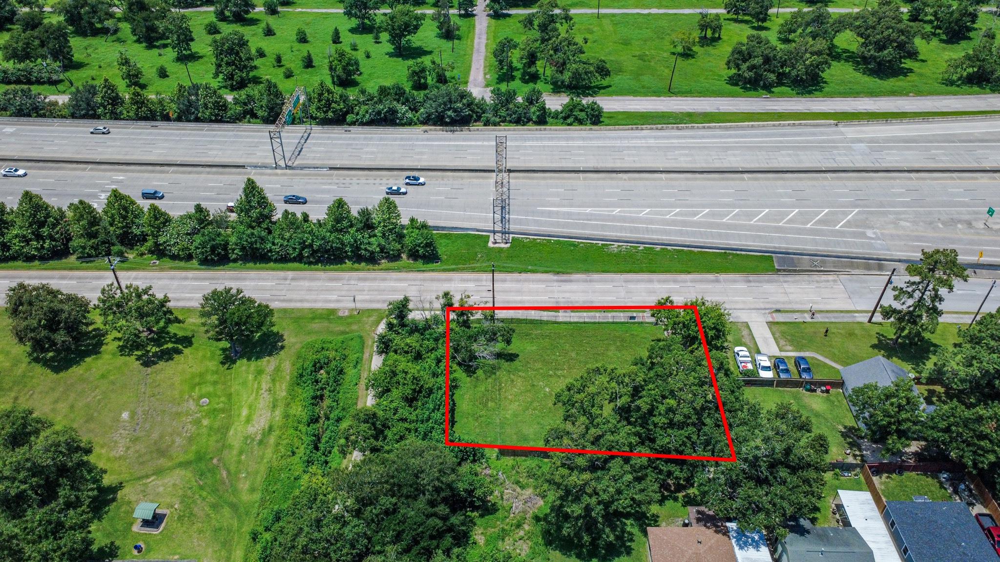 302 N Highway 146