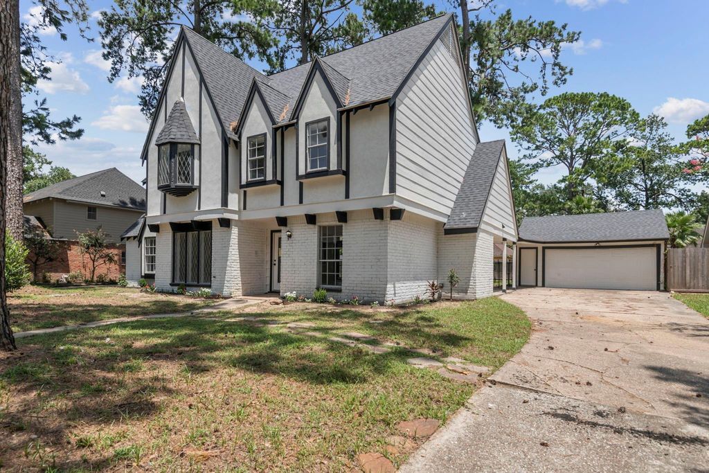 Photo of 3506 Valley Haven Drive, Houston, TX 77339 (MLS # 14355074)