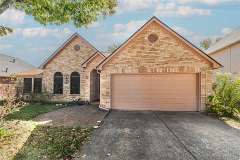 Homes For Sale - 7714 Broken Arrow Street<br/> Baytown, TX 77521